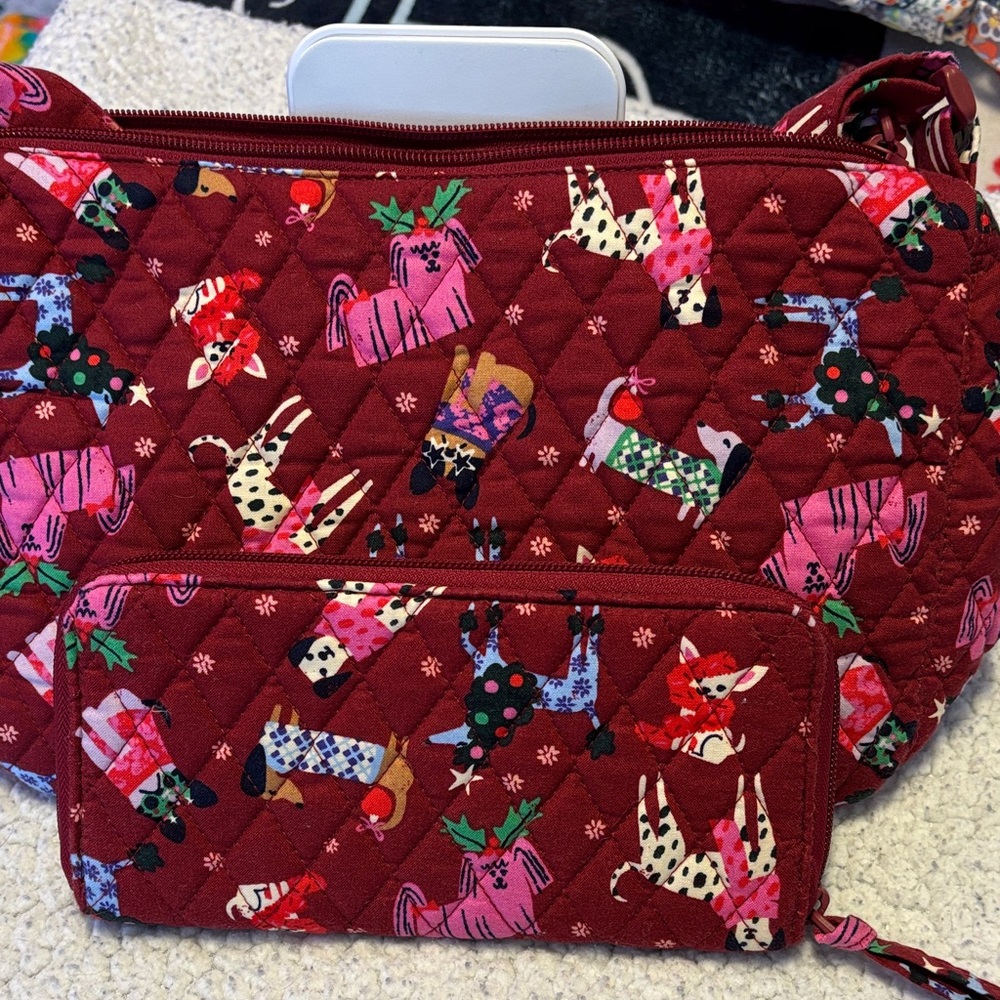 Vera Bradley Quilted Red Patterned Women's Bag Set